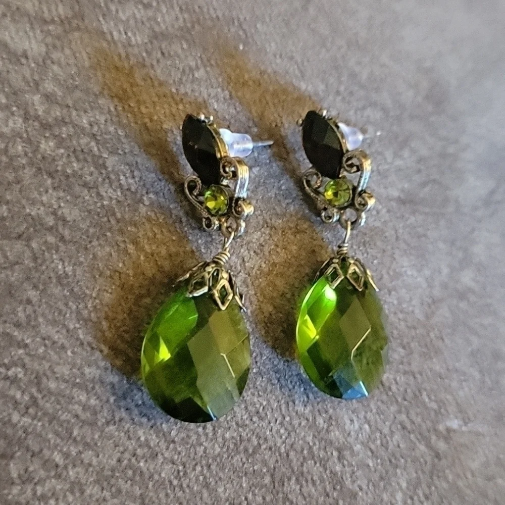 VTG Rhinestone Prism Colonial Formal Holiday Dangle Post Earrings